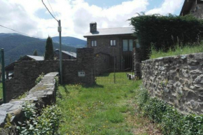 Cal Masover, casa de piedra rehabilitada Planoles